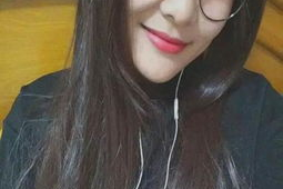 快手蓝色头发女网红