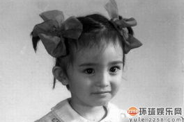 杨幂小时候的照片,杨幂小时候的可爱瞬间