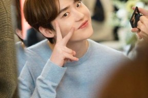 李钟硕图片高清,魅力四溢，演绎时尚风采